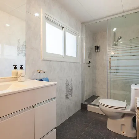 Cal Ramon Con Piscina Feriehus Rubí